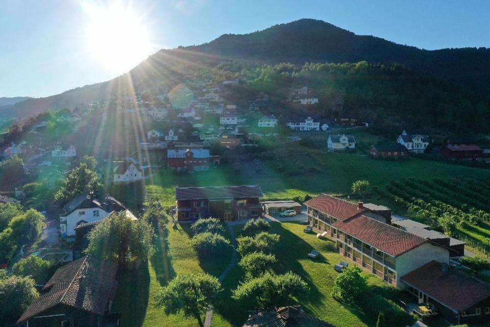 Sogndal Bed & Breakfast Hostel Екстериор снимка